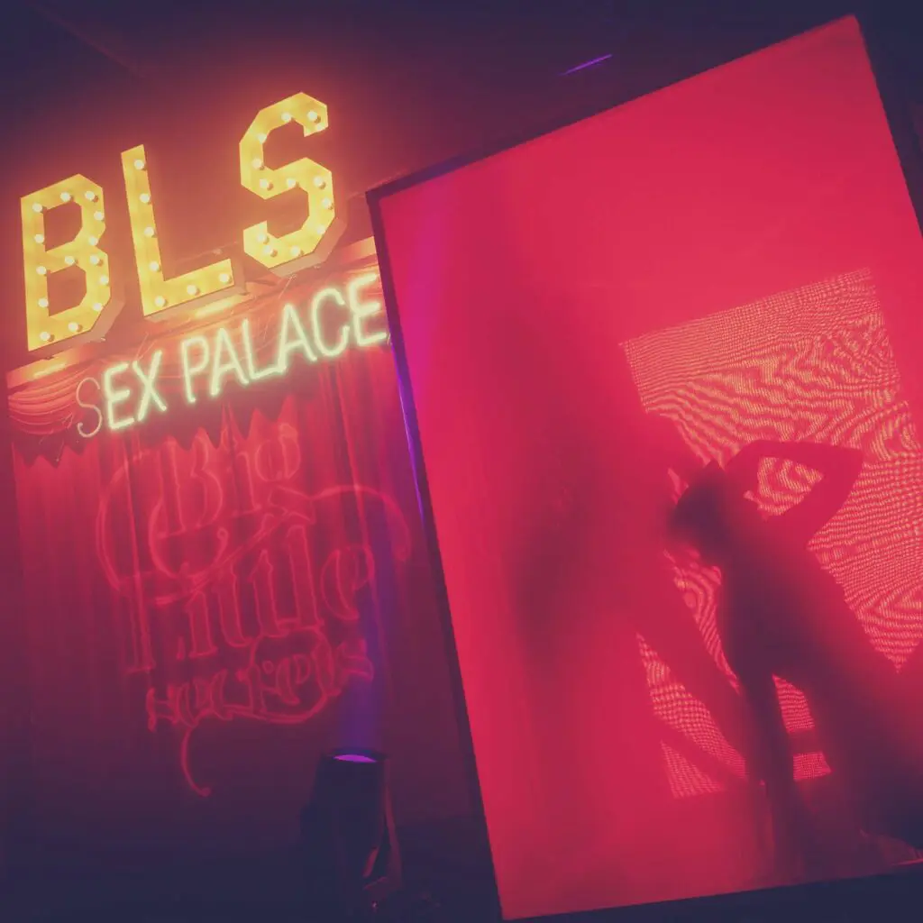 BigLittlePeepshow-1